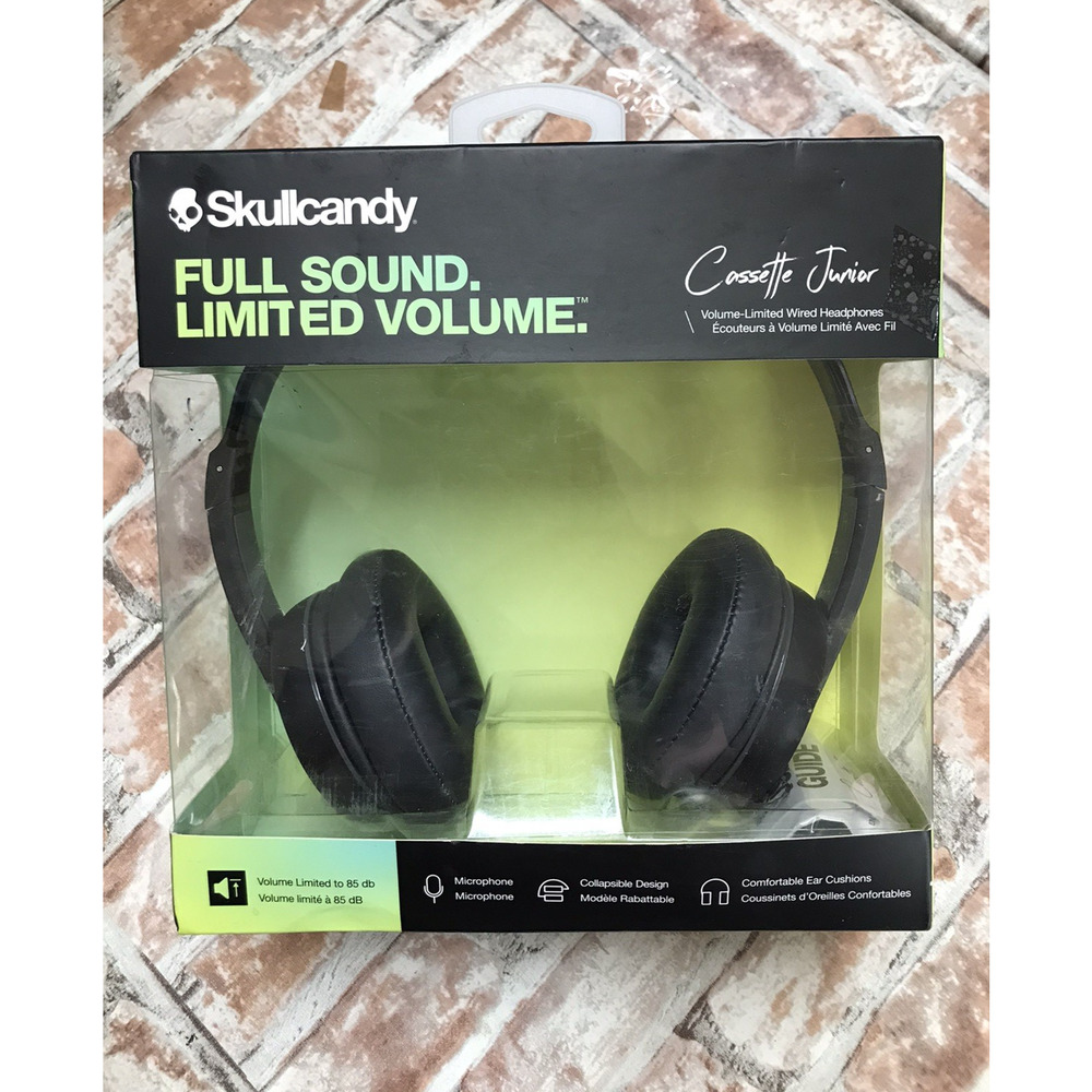 Skullcandy Cassette Junior w/Microphone, Collapsible Design, Ear Cushions NEW
